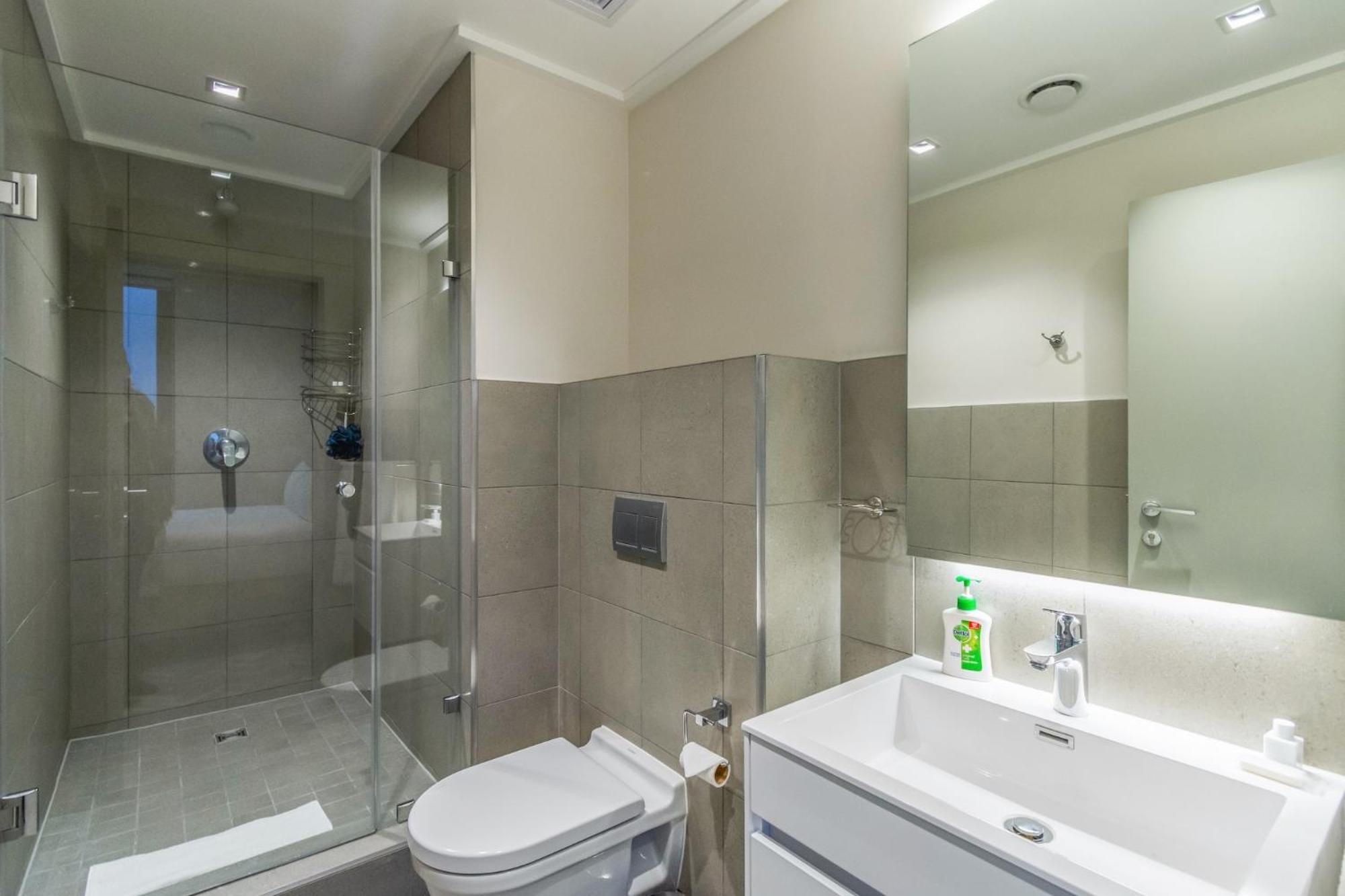 Luxurious One Bed At Foreshore Place Apartment