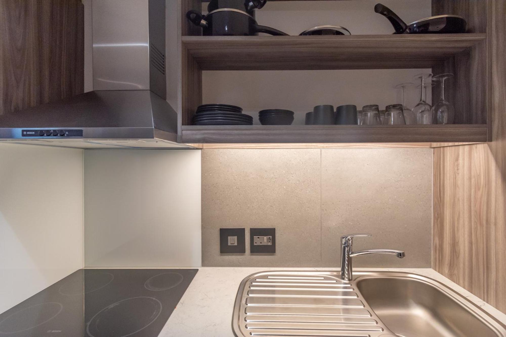 Luxurious One Bed At Foreshore Place *